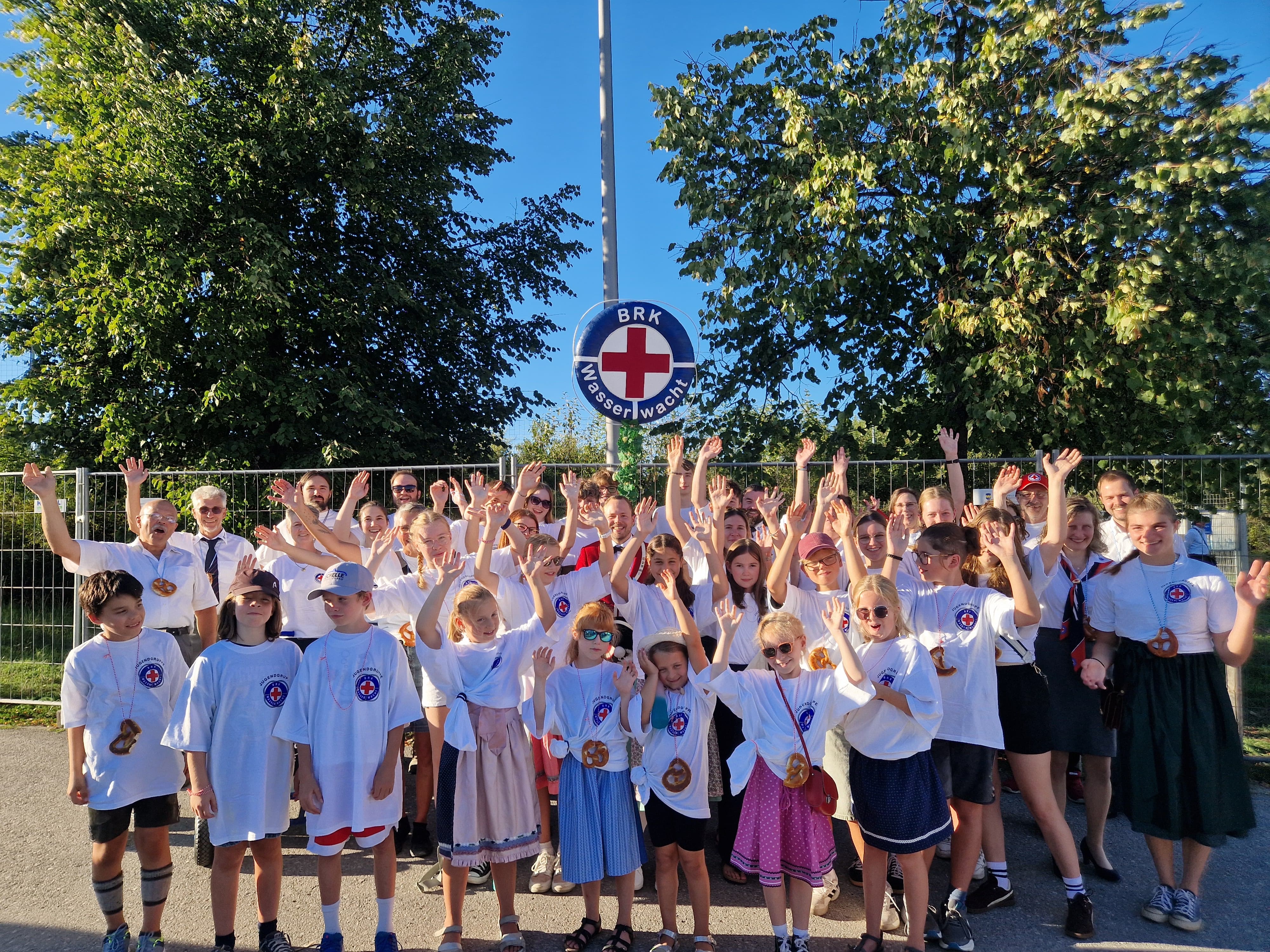 Gruppenbild auf dem Volksfestgelände